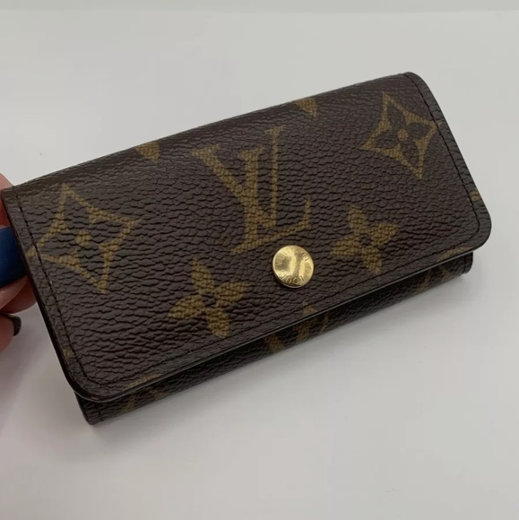 LV 4 ring key chain - Picture 2 of 16